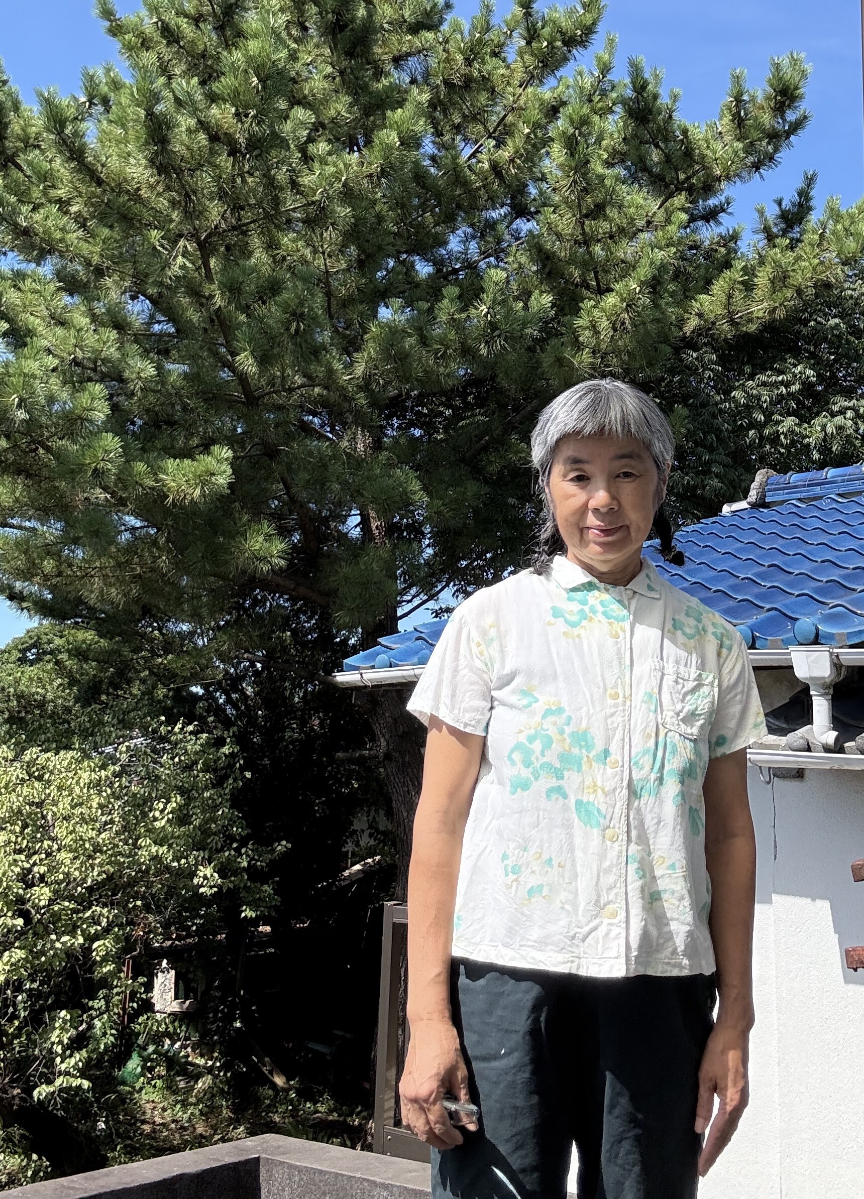 福岡現代作家ファイル2025 牛島智子《くちなしパンを食み スピンする